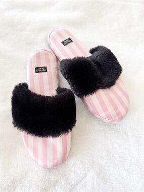 VS stripped furry slide slippers size small or 5/6